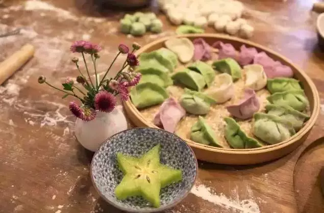 【冷眼熱評】從這家網(wǎng)紅小店，探秘中小企業(yè)的經(jīng)營策略