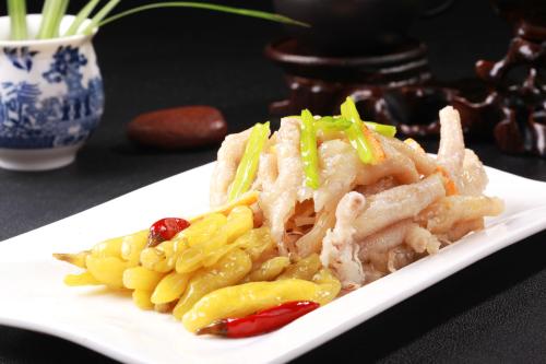 “泡椒鳳爪第一股”有友食品被爆一線(xiàn)工人一天薪酬僅夠買(mǎi)兩包雞爪