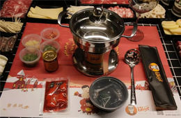 火鍋外賣(mài)送勺又送鍋不虧嗎？老板：開(kāi)店就盈利，年入1個(gè)億