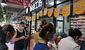 把廚房搬進(jìn)超市，跟餐飲店搶生意，預(yù)制菜成零售企業(yè)“引流利器”