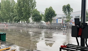 聚焦“封城”一周的鄭州凍品商：有人停業(yè)，有人睡倉(cāng)庫(kù)，市場(chǎng)冷清進(jìn)出困難…