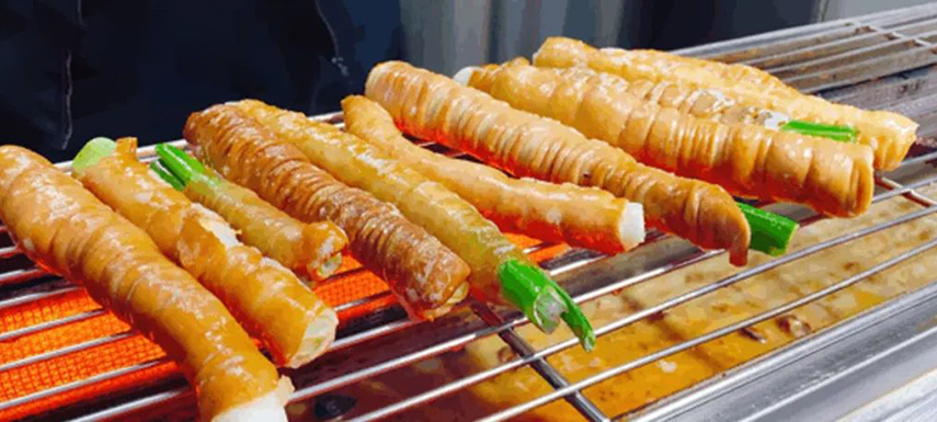 肥腸卷大蔥、鮮鹵肥腸...肥腸進(jìn)入全場(chǎng)景時(shí)代，重量級(jí)選手開啟正面廝殺！鄭州預(yù)制菜展見分曉
