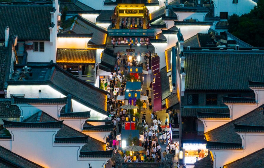 1696728675688530.jpg 1696728675688530.jpg