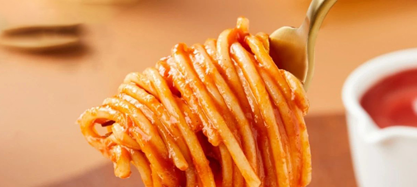 三全、麥子?jì)?、谷?..免煮意面來(lái)襲，誰(shuí)能分得一杯羹？