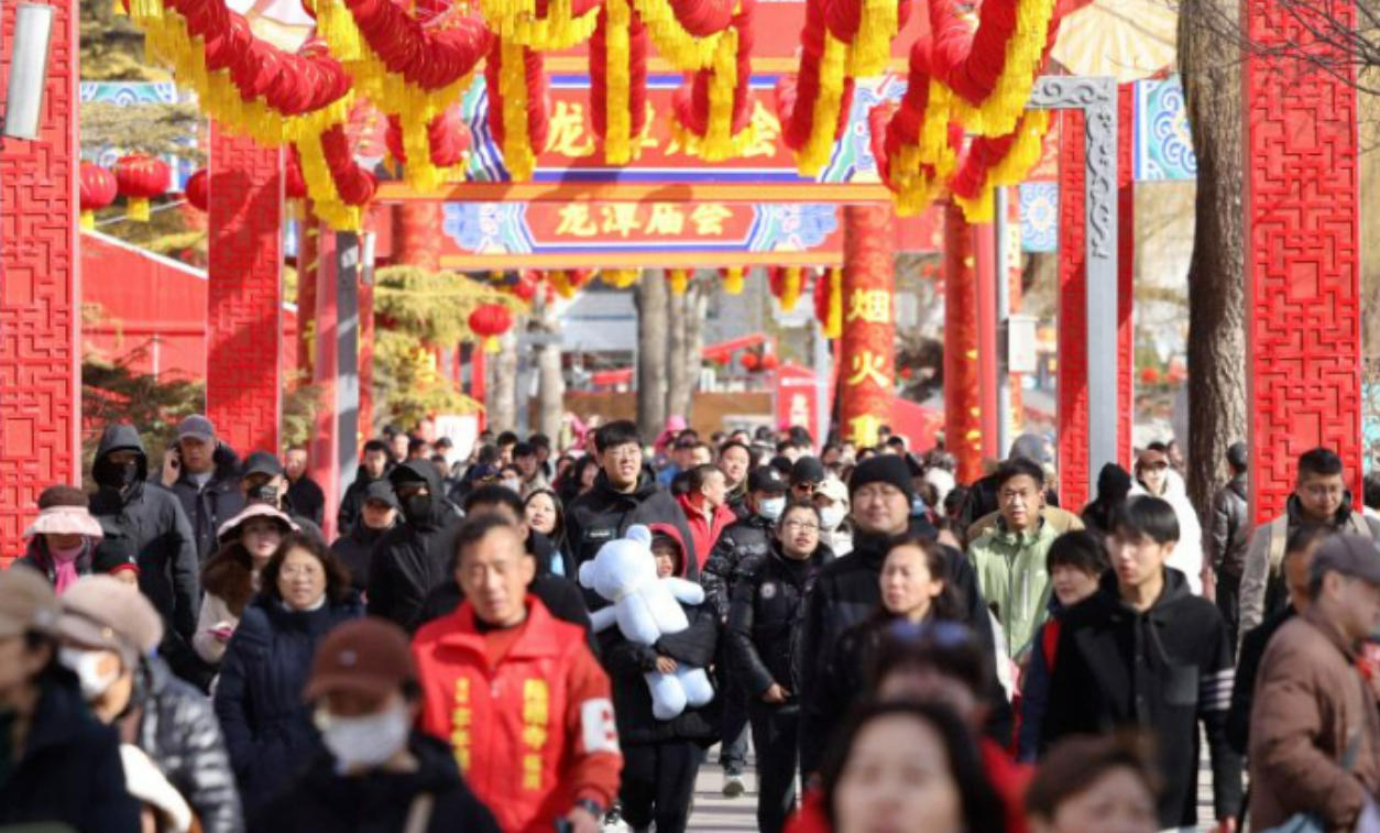 零售餐飲增10.6%，AI下單、地方菜爆火，馬年消費(fèi)市場(chǎng)迎“開(kāi)門(mén)紅”